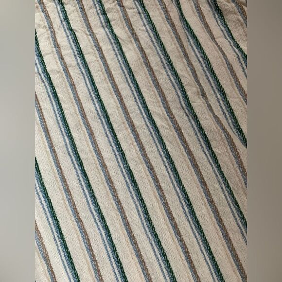 For Cynthia Dress - Picture 2 of 8